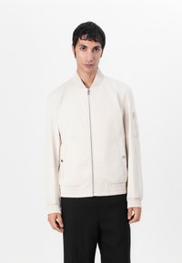 Куртка бомбер Куртка бомбер