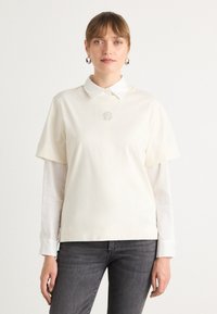 Футболка Футболка