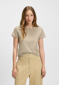 Футболка Футболка