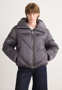 Зимняя куртка Зимняя куртка