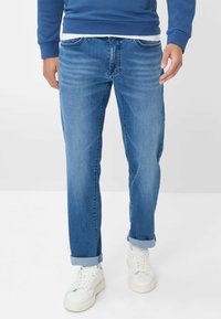 Узкие джинсы Узкие джинсы