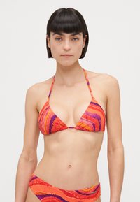 Треугольное бикини Треугольное бикини