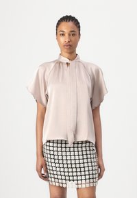 Блузка Блузка