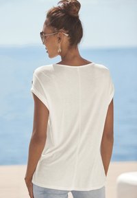 Футболка Футболка