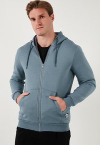 Толстовка Толстовка