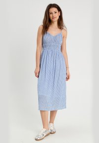 Летнее платье Летнее платье