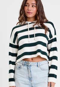 Пуловер с капюшоном Пуловер с капюшоном