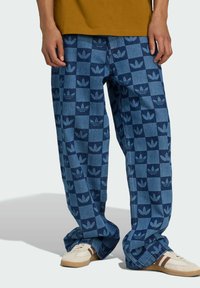 Прямые джинсы Прямые джинсы