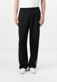 Спортивные штаны Спортивные штаны