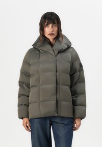 Зимняя куртка Зимняя куртка