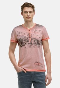 Футболка Футболка