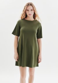 Короткое платье Короткое платье