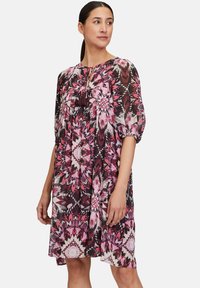 Платье Платье