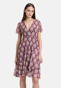 Платье Платье