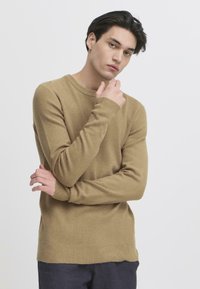 Пуловер Пуловер