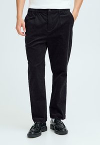 Вельветовые брюки Вельветовые брюки