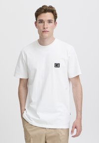 Футболка Футболка