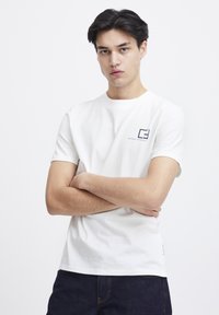 Футболка Футболка