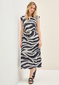 Летнее платье Летнее платье