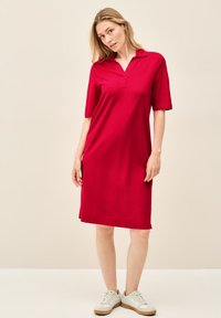 Платье Платье