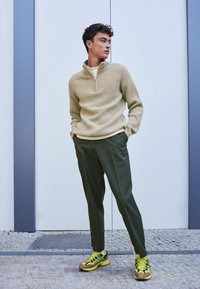 Пуловер Пуловер