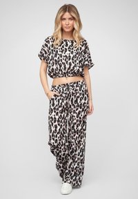 Блузка Блузка