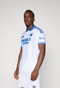 Спортивная форма Спортивная форма