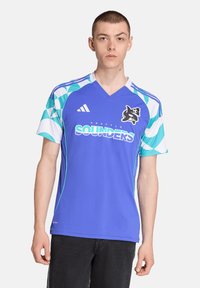 Спортивная форма Спортивная форма