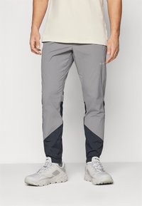 Спортивные штаны Спортивные штаны