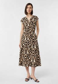 Платье Платье