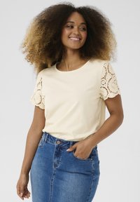 Футболка Футболка