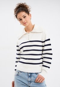 Пуловер Пуловер