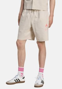 Шорты Шорты