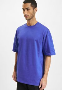 Футболка Футболка