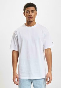 Футболка Футболка