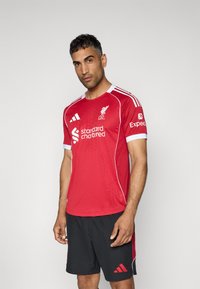 Спортивная форма Спортивная форма