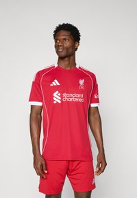 Спортивная форма Спортивная форма