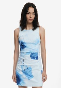 Платье футляр Платье футляр