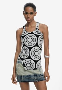 Блузка без рукавов Блузка без рукавов