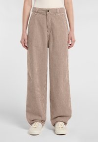 Широкие брюки Широкие брюки