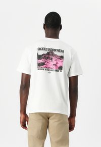 Футболка Футболка