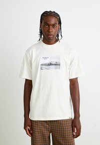 Футболка Футболка