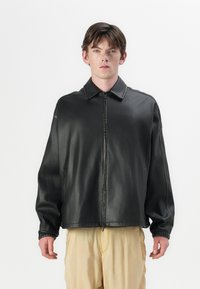 Кожаная куртка Кожаная куртка