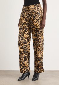 Широкие брюки Широкие брюки