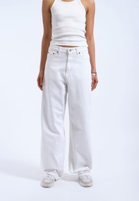 Джинсы Джинсы