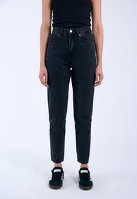 Джинсы Джинсы