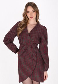 Короткое платье Короткое платье