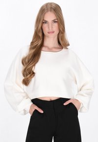 Пуловер Пуловер