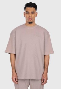 Футболка Футболка