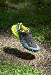 Беговые кроссовки Беговые кроссовки